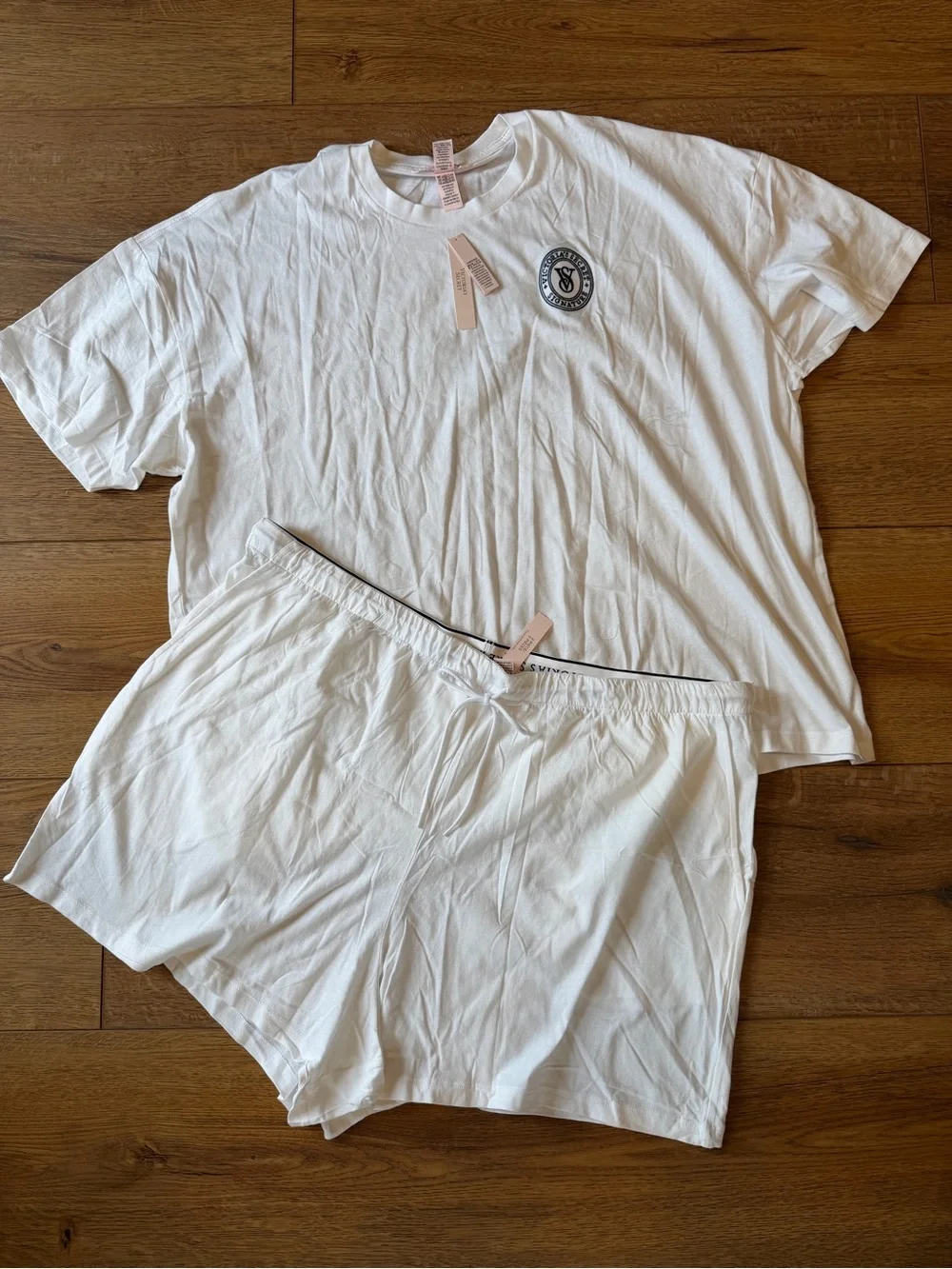 NWT Victoria's Secret White Logo Tee & Shorts Pajama Set Extended Size XXL Cotto - Picture 2 of 8